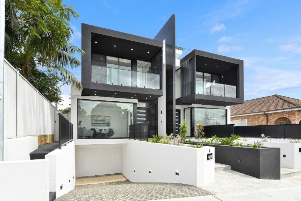 Building on a Sloping Block: Sydney Homes Insights