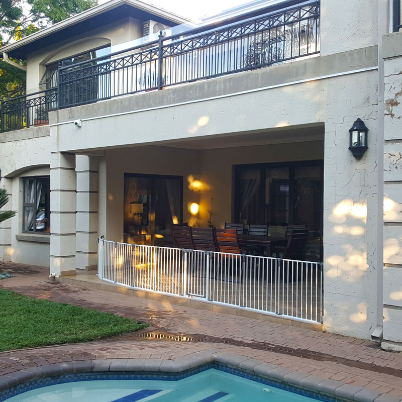 dreambaby-royale-converta-extra-wide-barrier-gate-with-extensions-south-africa-1 Dreambaby Royale Converta extra-wide barrier gate with extensions
